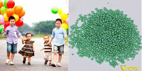 Hạt chống ẩm có gây nguy hiểm với trẻ nhỏ hay không