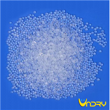 Hạt hút ẩm Silica Gel được sản xuất công nghiệp bằng cách tổng hợp từ phản hứng hóa học để ứng dụng trong bảo quản sản phẩm.